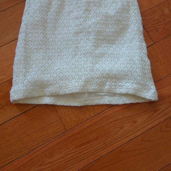 White Layered Floral Lace FormFitting Short Elegant Sexy Cocktail Dress Size XS - Picture 2 of 15